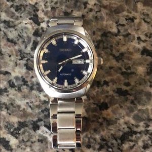 Seiko automatic winding dress watch.